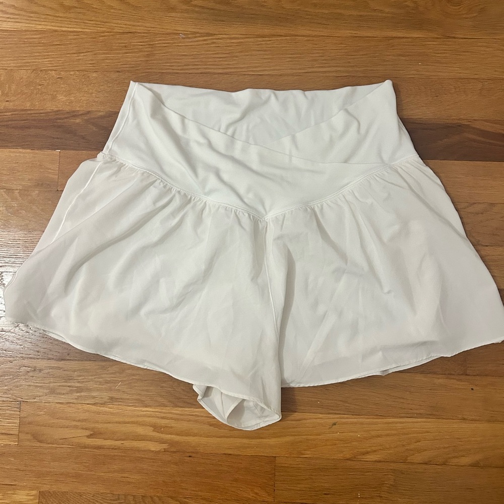 Aerie Women's High Waist White Shorts